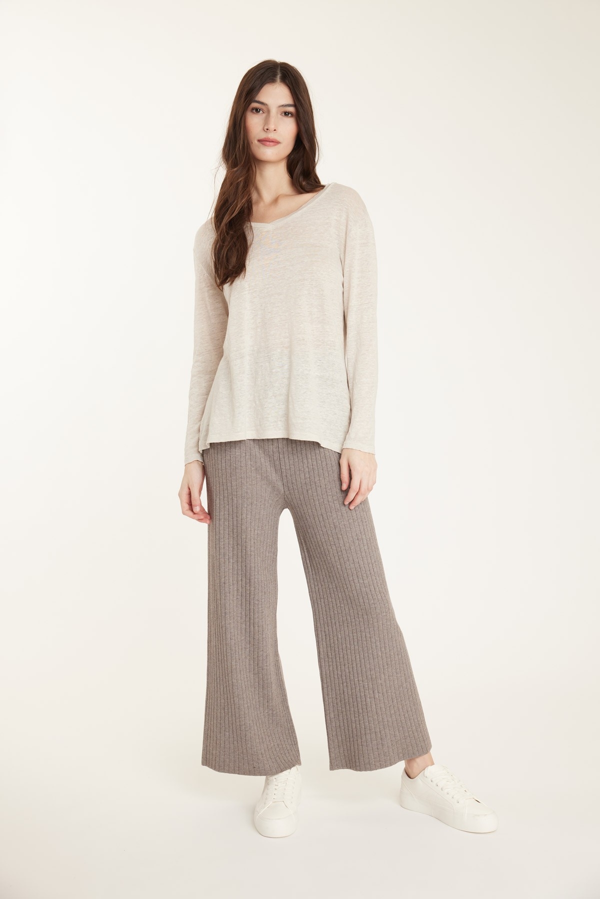 PISTACHE Pantalon de tricot côtelé taupe